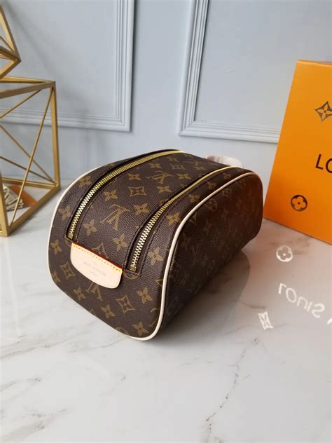 louis vuitton toiletry pouch real vs fake|louis vuitton monogram toiletry pouch 26.